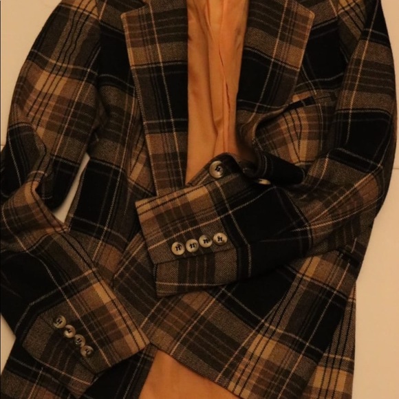 Blazer - Picture 2 of 2